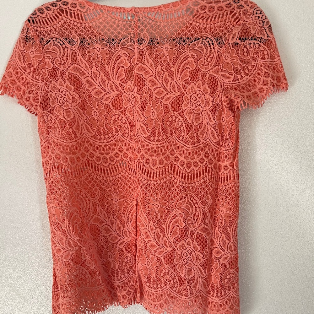 LACE SCALLOPED TOP - Picture 3 of 3